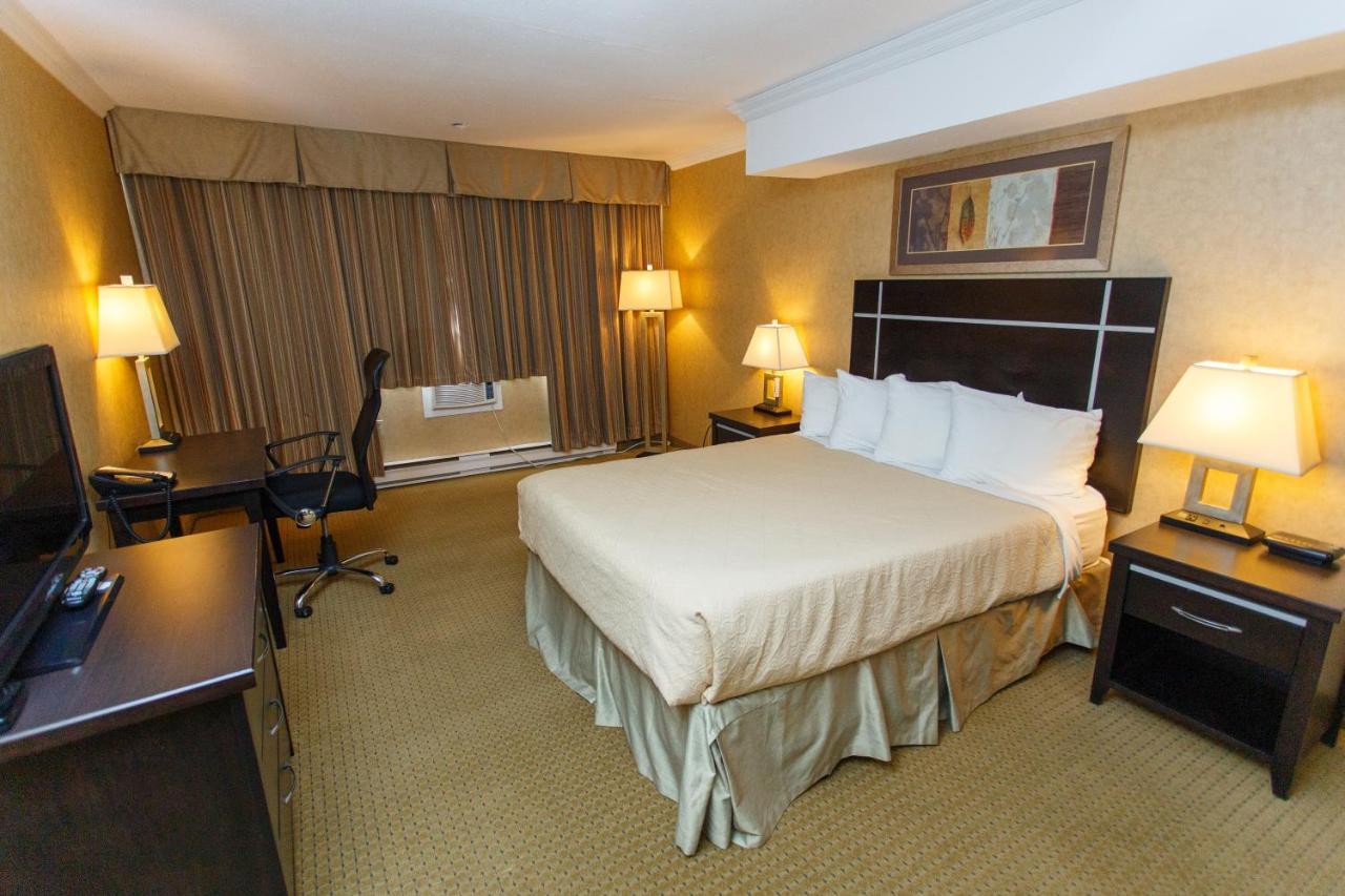 The George Dawson Inn & Conference Centre 도슨 크릭 외부 사진