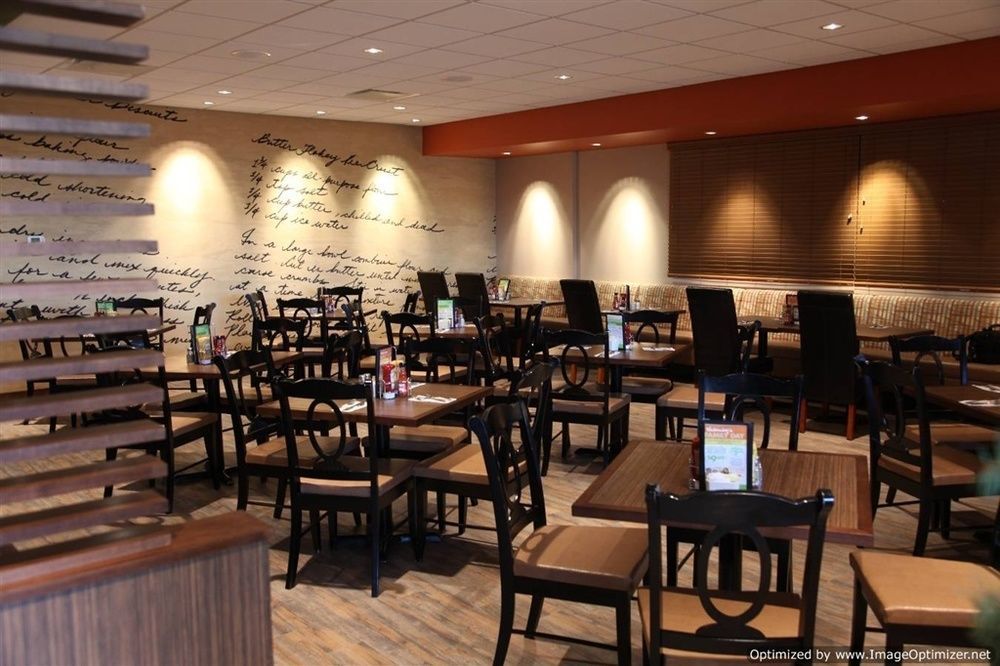 The George Dawson Inn & Conference Centre 도슨 크릭 외부 사진