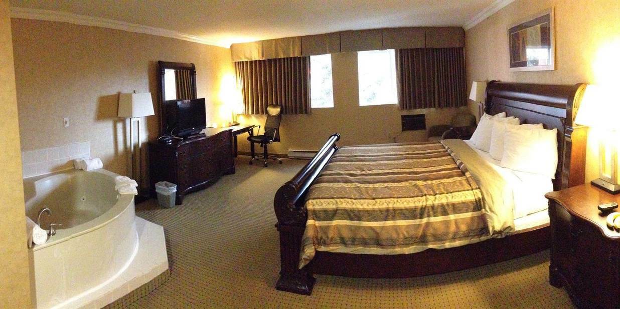 The George Dawson Inn & Conference Centre 도슨 크릭 외부 사진